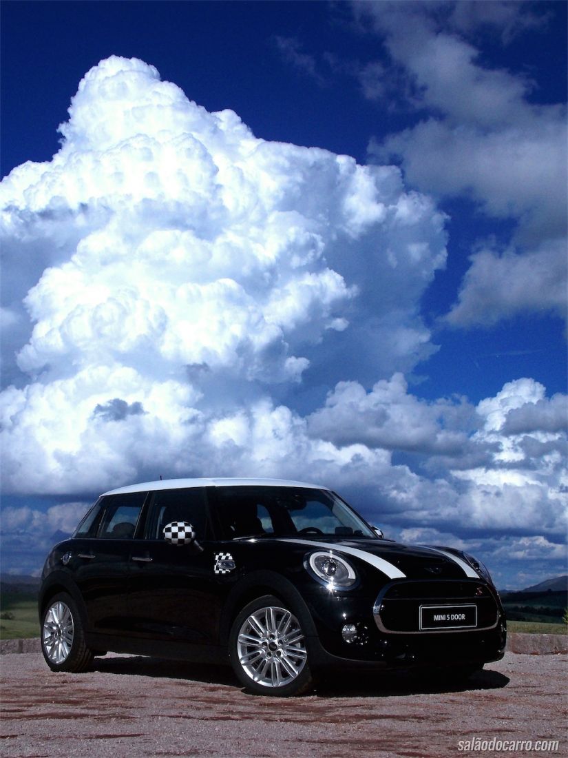 Mini Cooper S agora com 4 portas