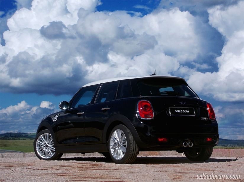 Traseira do Mini Cooper S