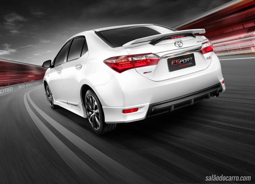 Toyota inova com Corolla Nürburgring Edition