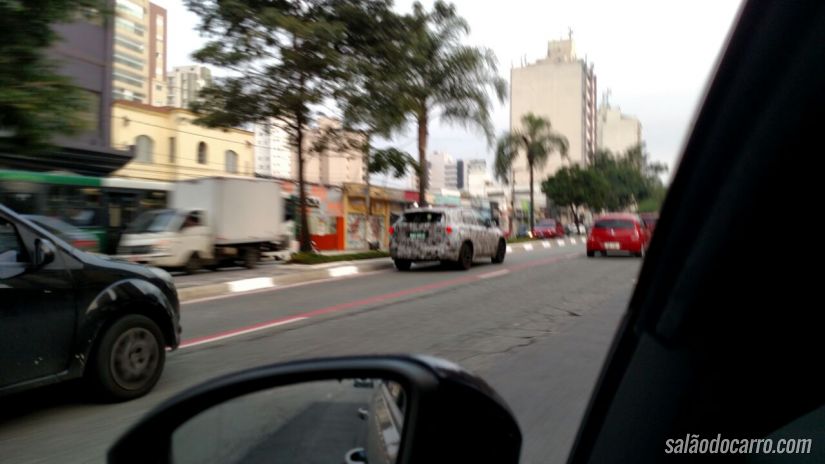 Flagra da nova BMW X1