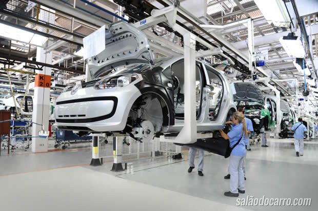 Volkswagen up! bate 100 mil unidades produzidas no Brasil 