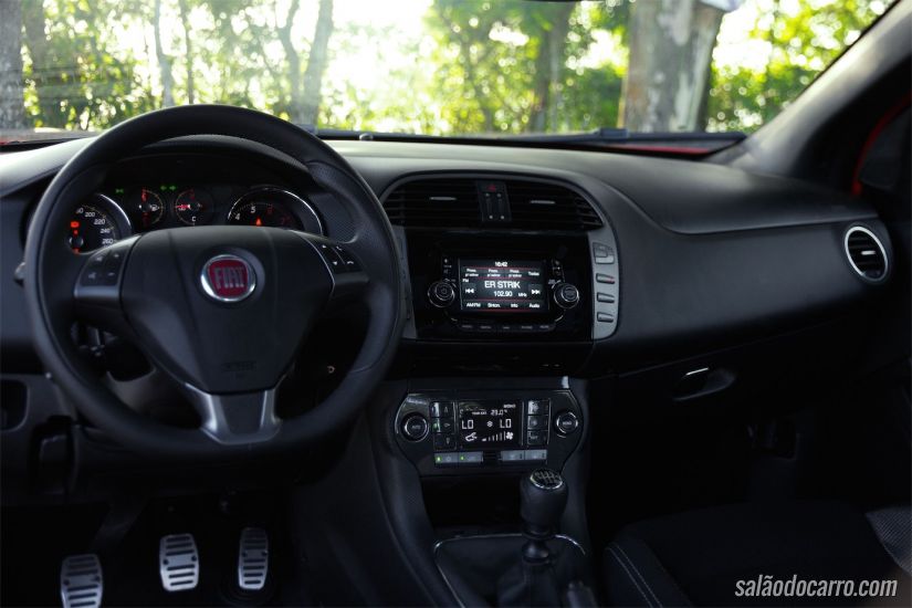 Interior do Fiat Bravo T-Jet