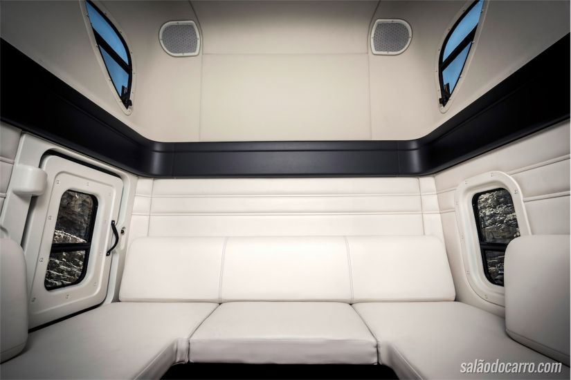 Freightliner Inspiration Truck