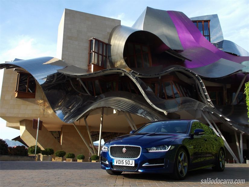 Jaguar XE