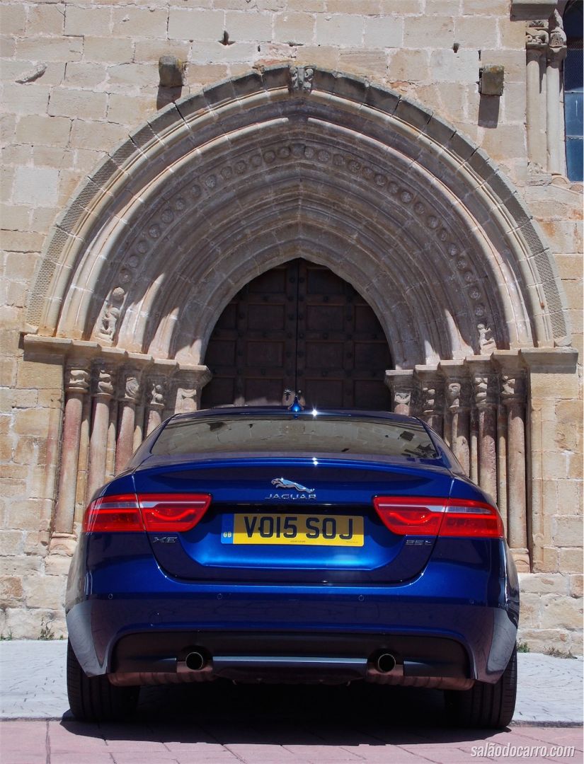 Jaguar XE