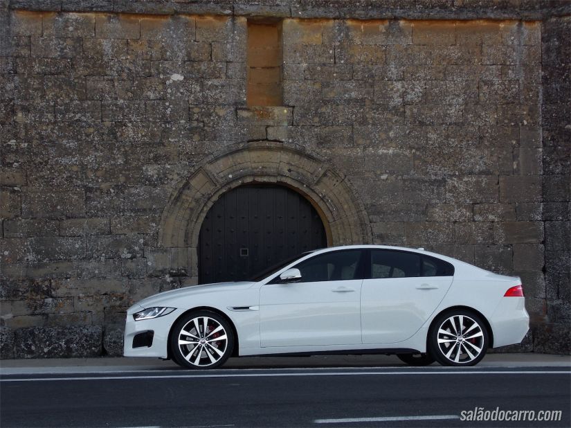 Jaguar XE