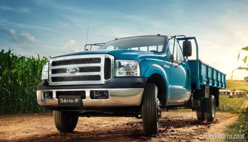 Ford F-4000 sofre recall por defeito no eixo cardã