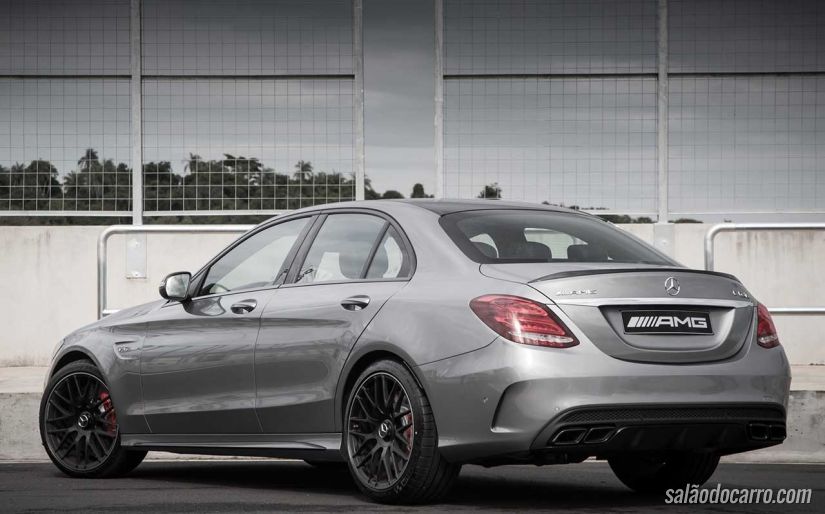 Mercedes anuncia AMG C63 S com preços a partir de US$ 209.900