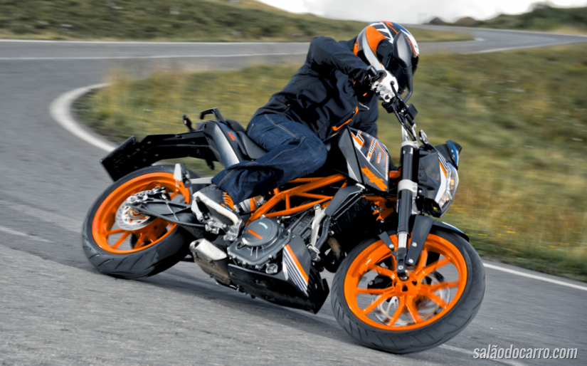 KTM 390 Duke ABS chega ao Brasil com 44 cv