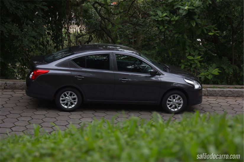 Nissan Versa 1.0 S