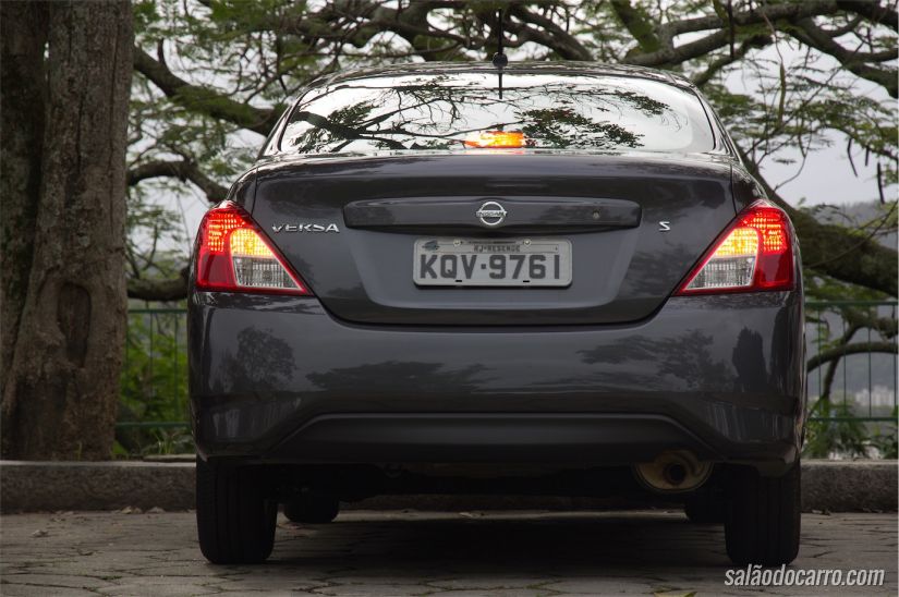 Nissan Versa 1.0 S