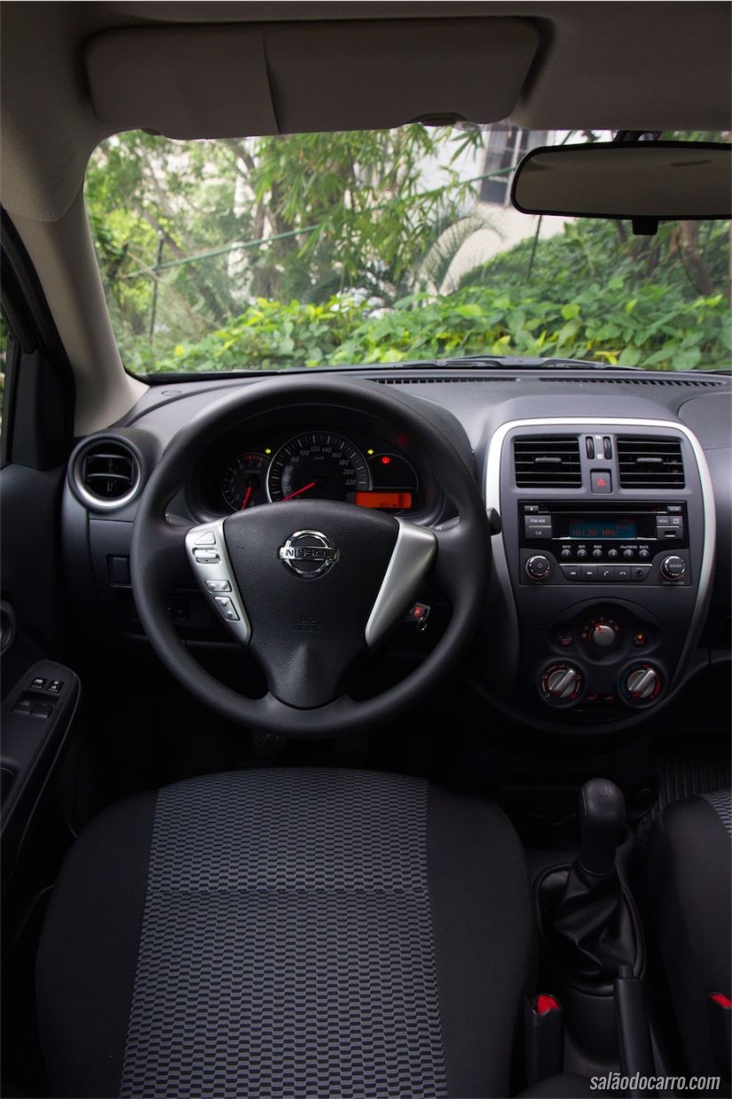 Nissan Versa 1.0 S