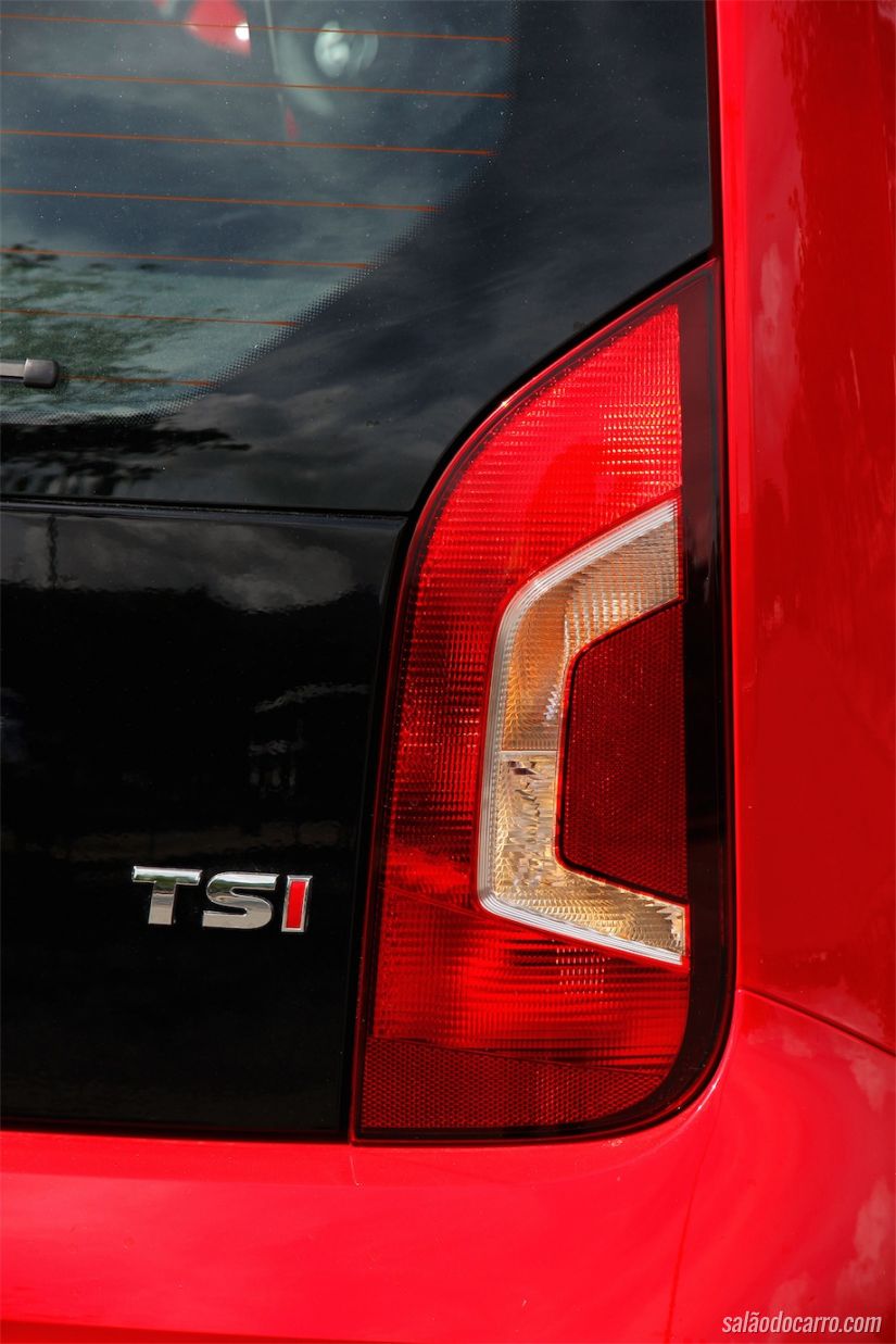 Volkswagen Red up! TSI