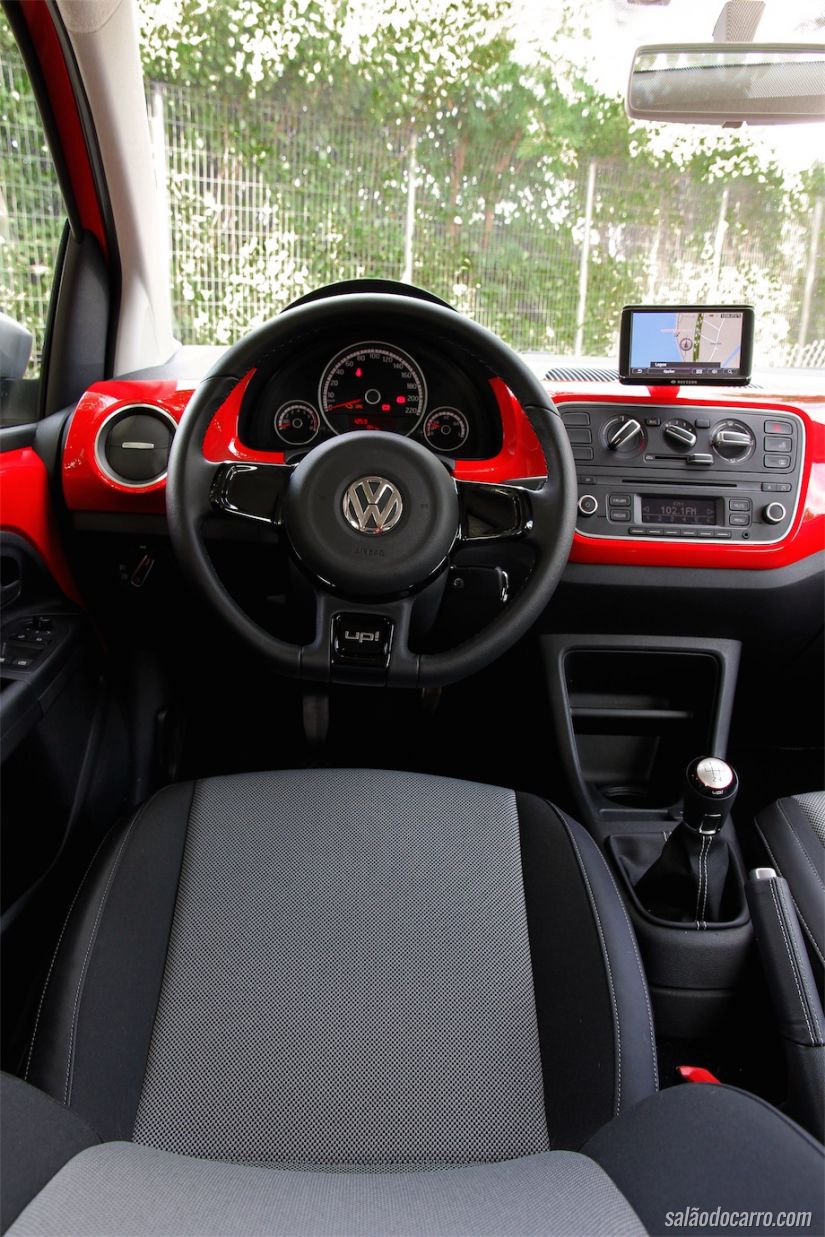 Volkswagen Red up! TSI