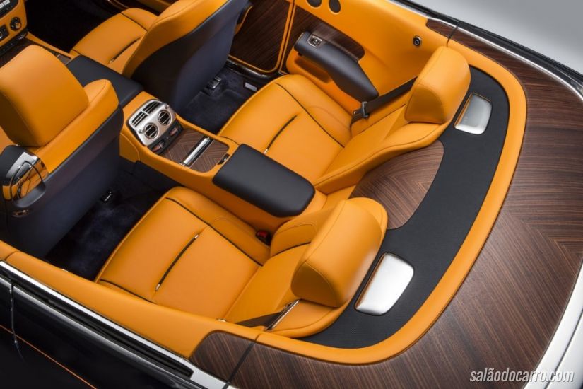 Rolls-Royce lança superconversível de luxo chamado Dawn