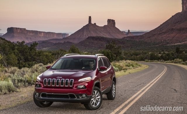 Jeep Cherokee sofre recall no Brasil