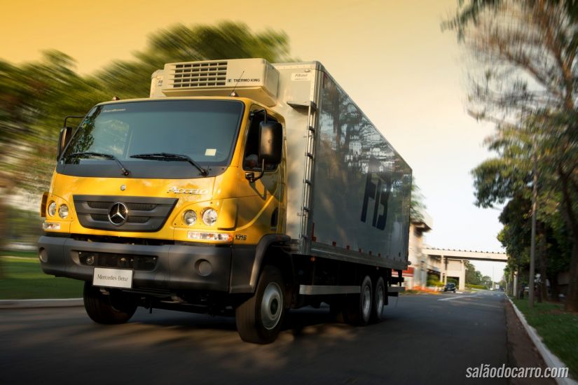 Mercedes-Benz Accelo 1316