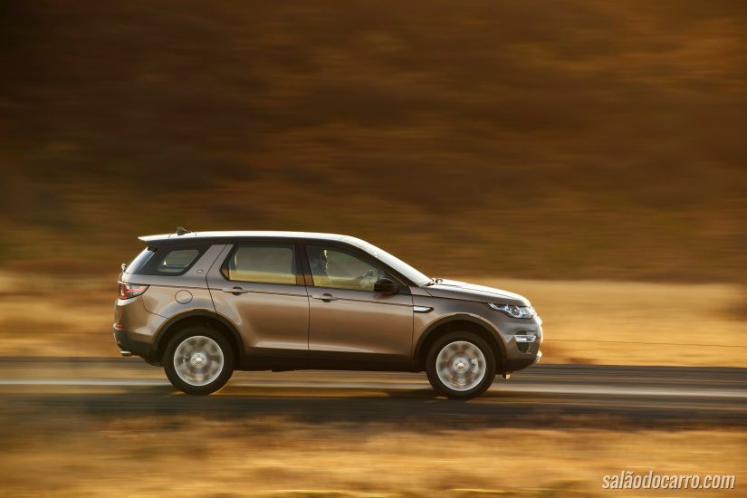 Discovery Sport vem equipada com motor a diesel