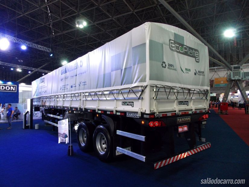  Semirreboque da linha Ecoplate 2 da Randon