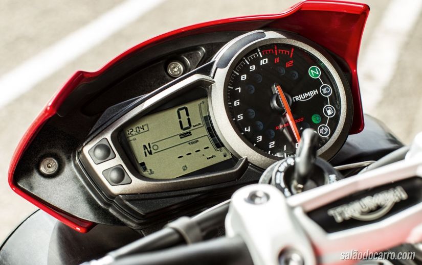 Triumph Speed Triple 2016 vem com novo motor