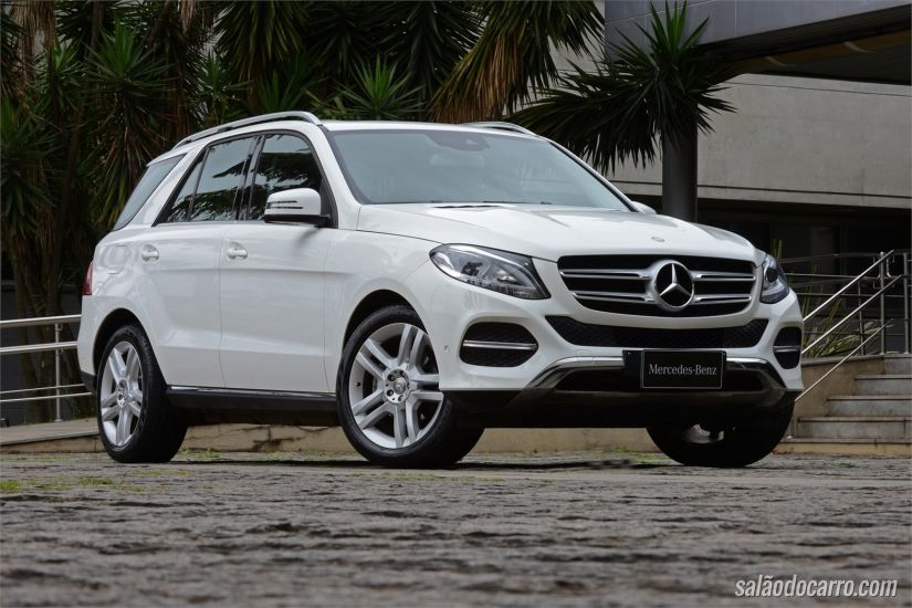 Mercedes anuncia reajustes para 2016