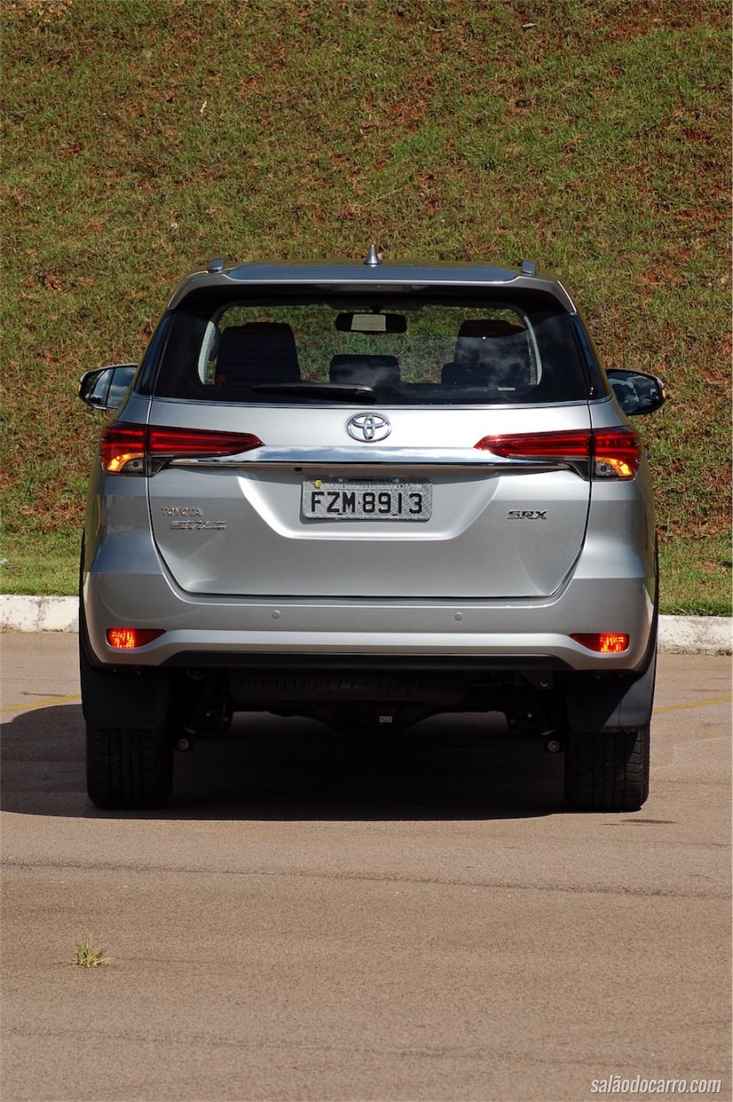Nova Toyota SW4