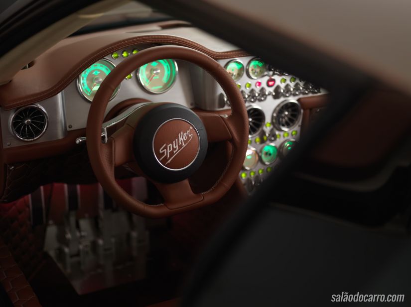 Spyker C8 Preliator é revelado na Suíça