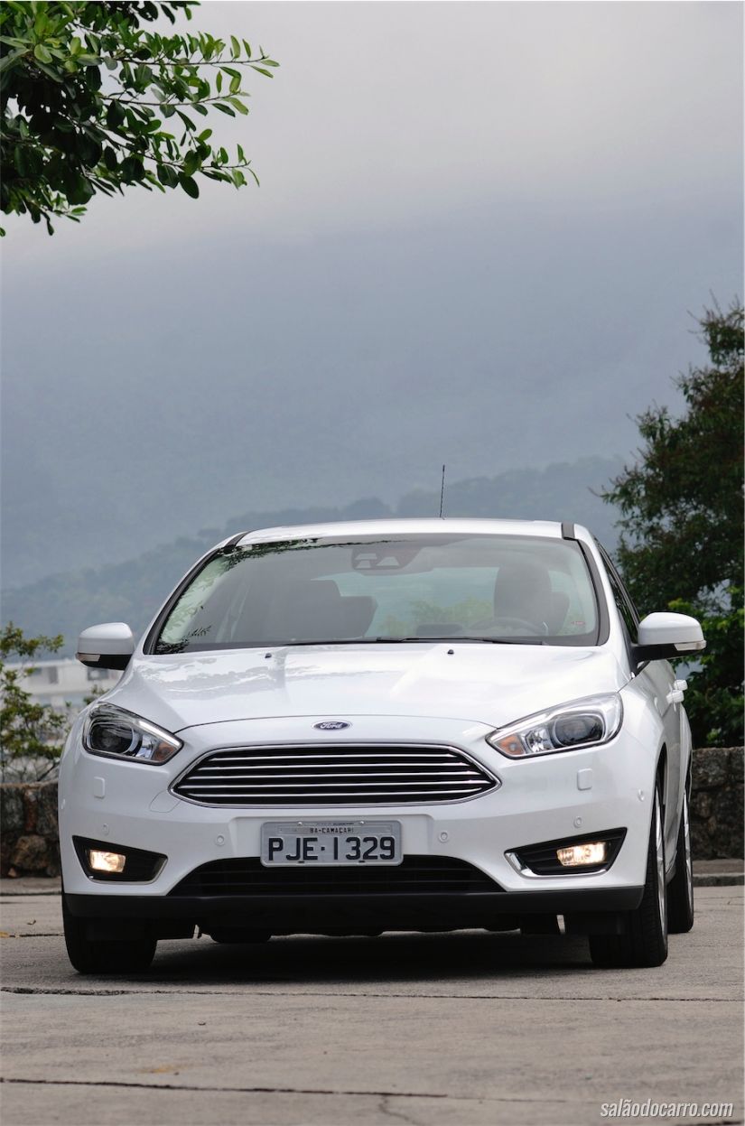 Ford Focus Titanium Plus sedã