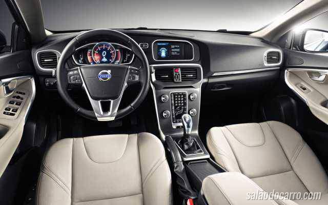 Volvo confirma crossover XC40 no Brasil