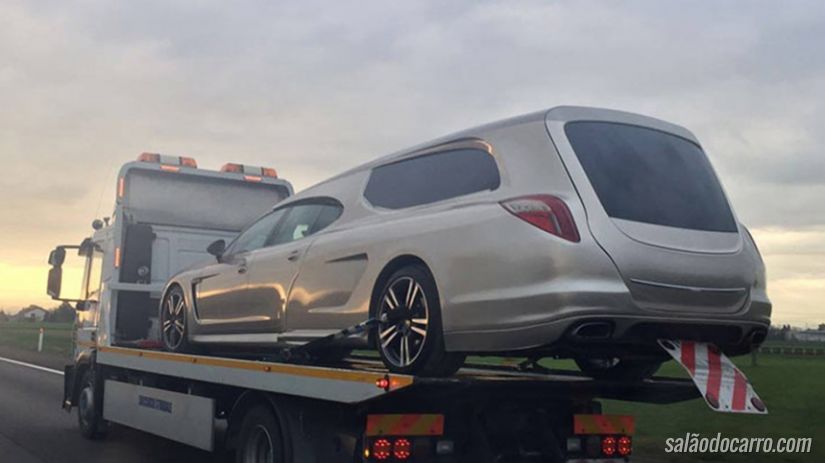 Você já viu um Porsche sendo carro fúnebre?