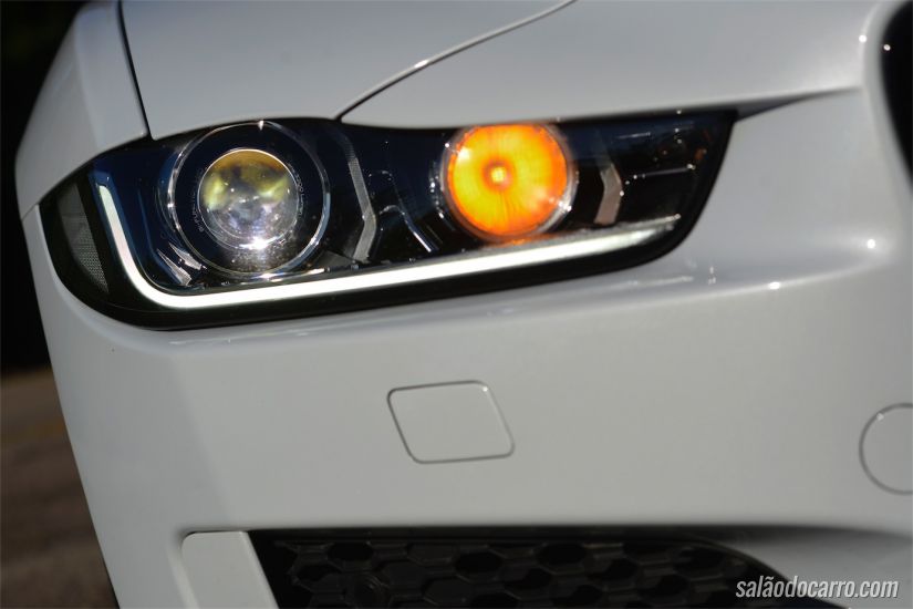 Jaguar XE R-Sport
