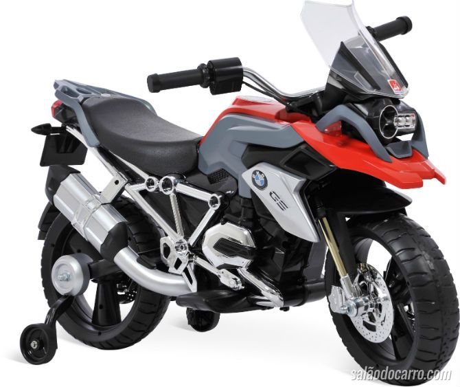 BMW faz moto infantil e vende por R$ 2.499