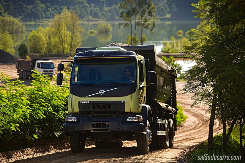 Volvo VM 6X4R 32 ton