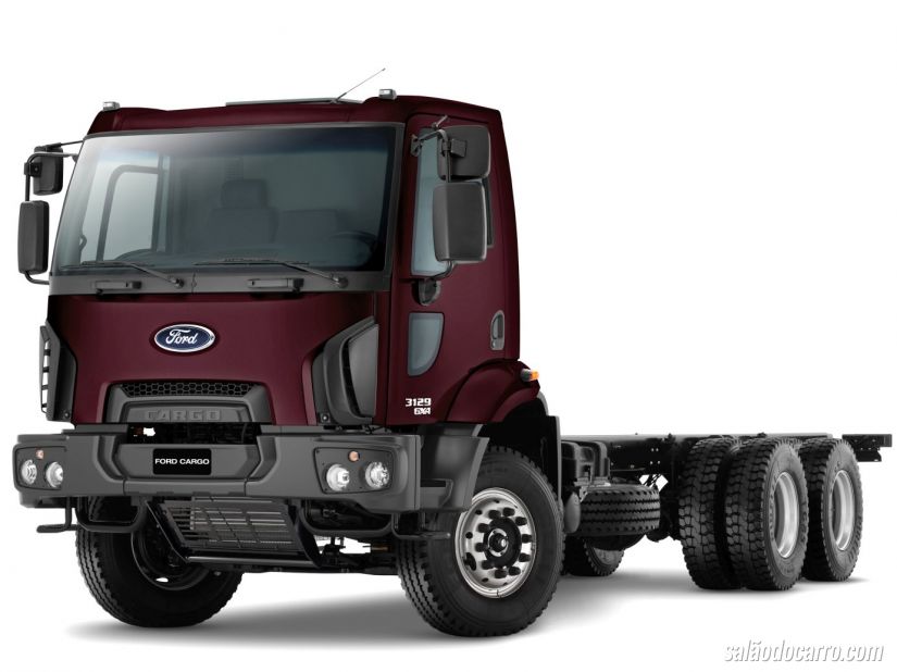 Novos Ford Cargo 1419, 1519 e 3129