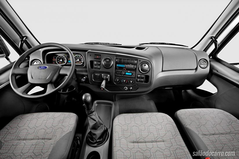 Novos Ford Cargo 1419, 1519 e 3129