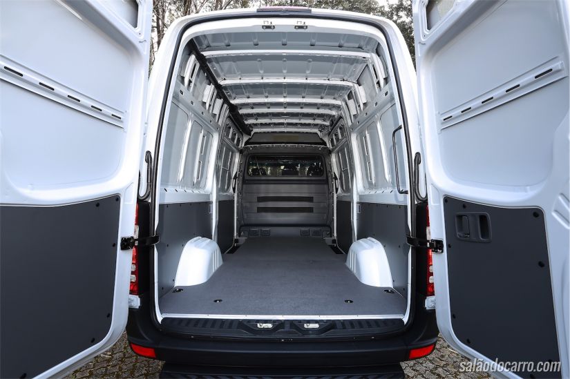 Mercedes-Benz lança nova linha Sprinter