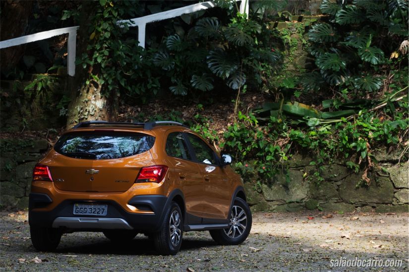 Chevrolet Onix Activ