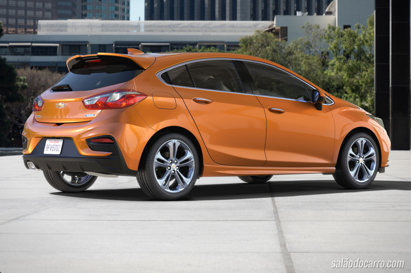 Cruze a diesel chega com motor 1.6 do Astra