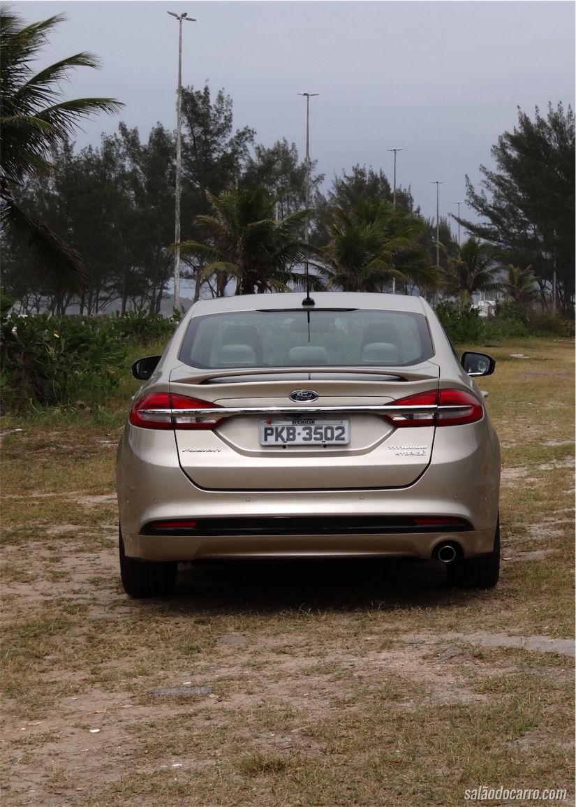 Ford Fusion Hybrid 2017