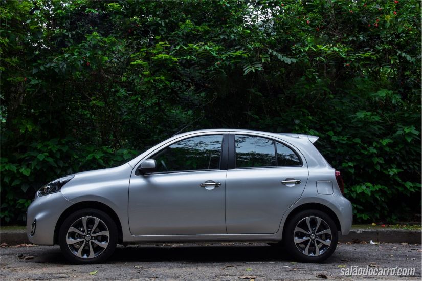 Nissan March 1.6 SL CVT