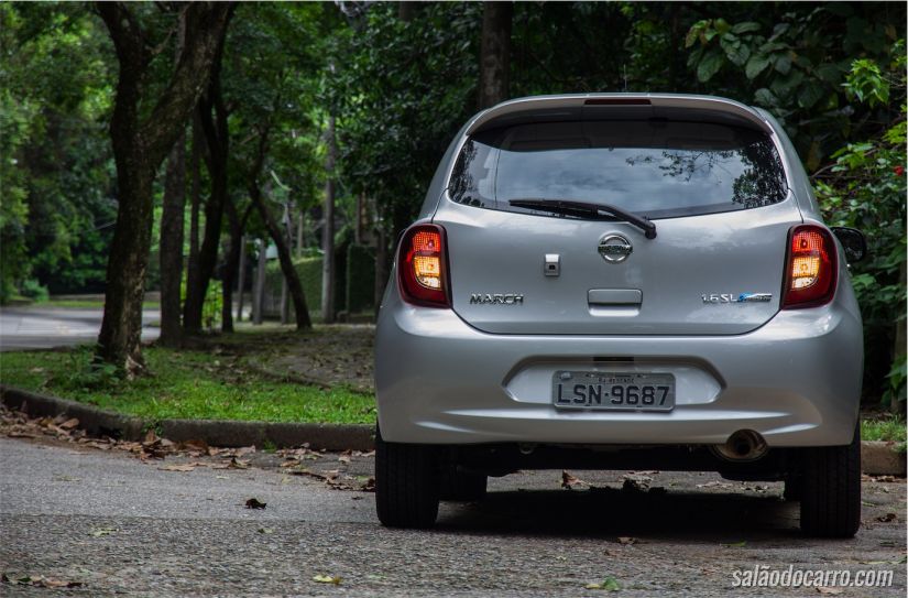 Nissan March 1.6 SL CVT