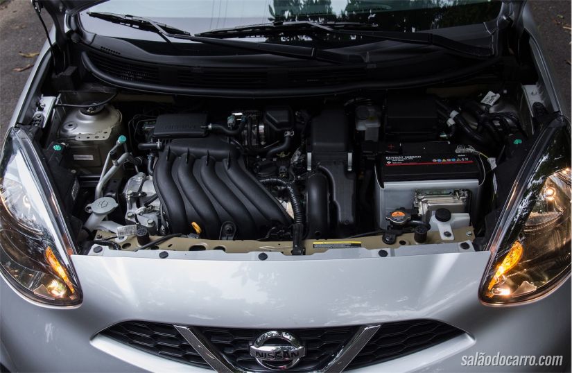 Nissan March 1.6 SL CVT