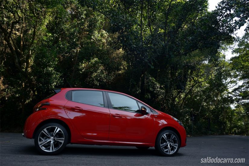 Peugeot 208 GT