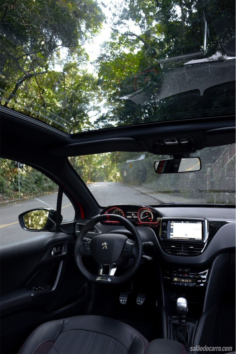 Peugeot 208 GT
