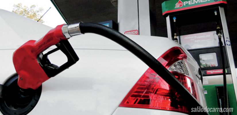 Preço da gasolina sobre para os consumidores