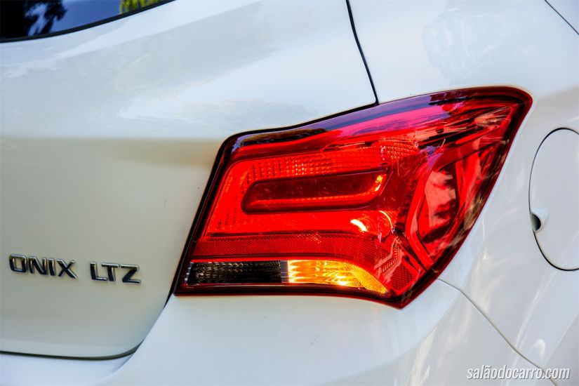 Chevrolet Onix LTZ Automático