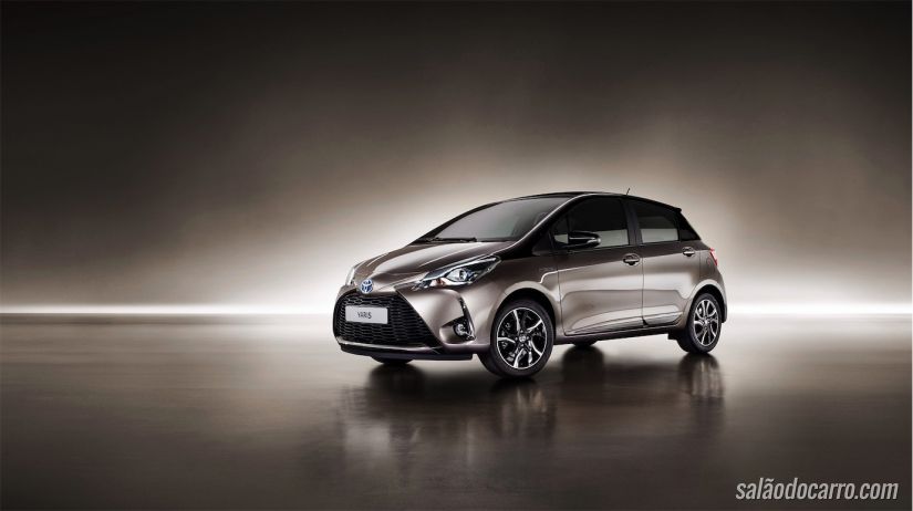 Toyota Yaris Hybrid Bi-Tone