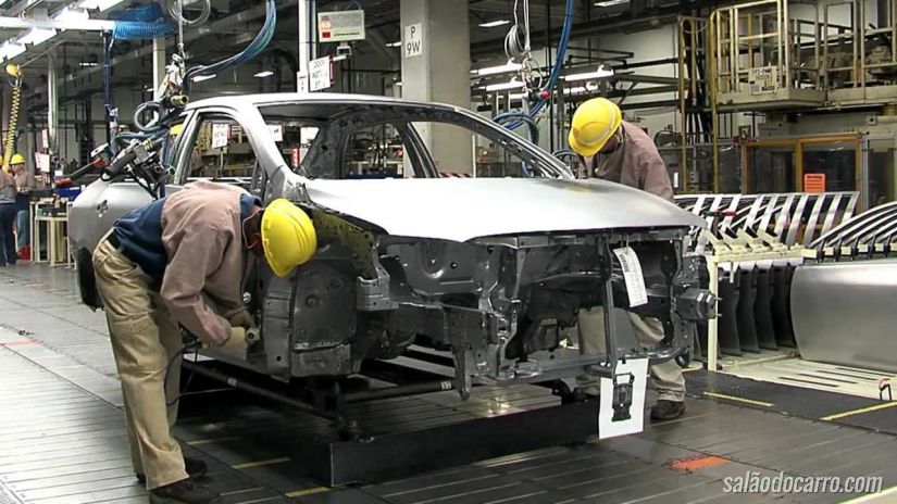 Anfavea aponta aumento na produção de carros durante fevereiro