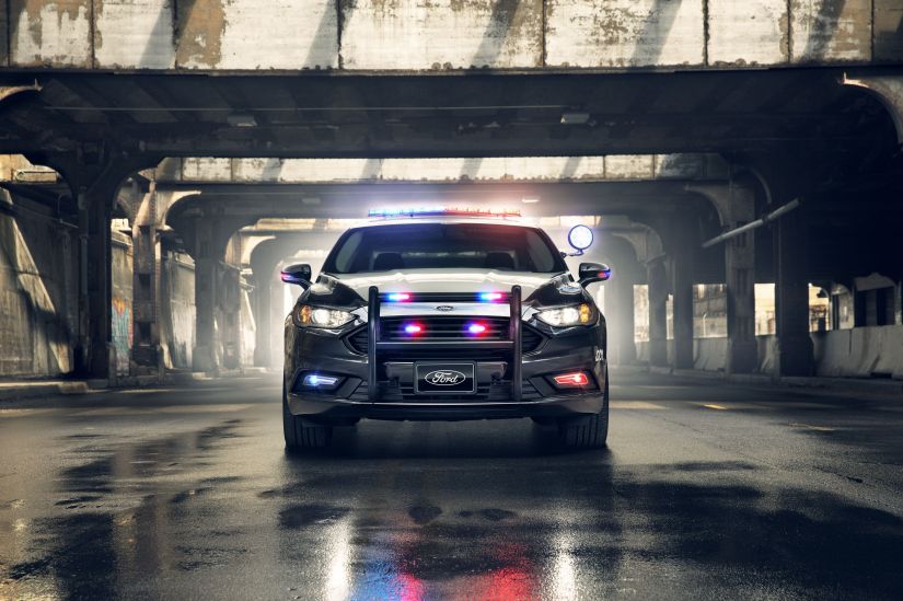 Fusion Hybrid ganha versão policial