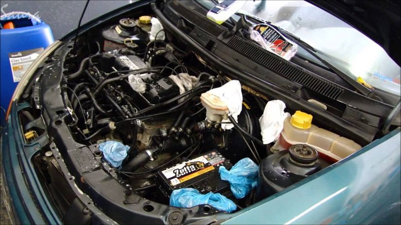 Dicas para manter o motor do carro limpo